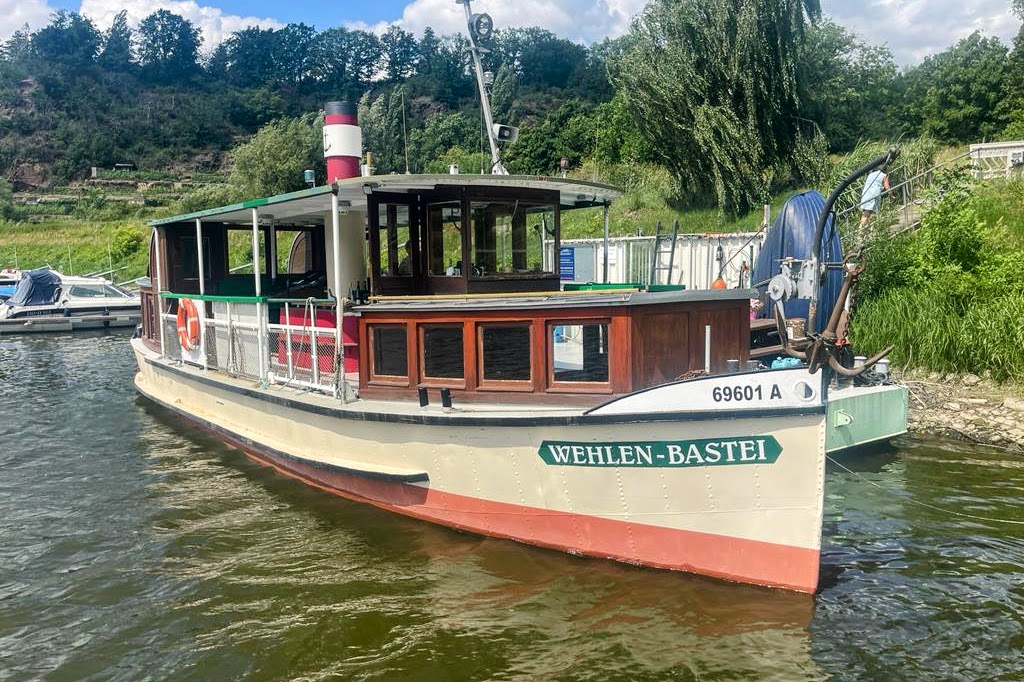 Schrauben-Dampfboot "WEHLEN-BASTEI"